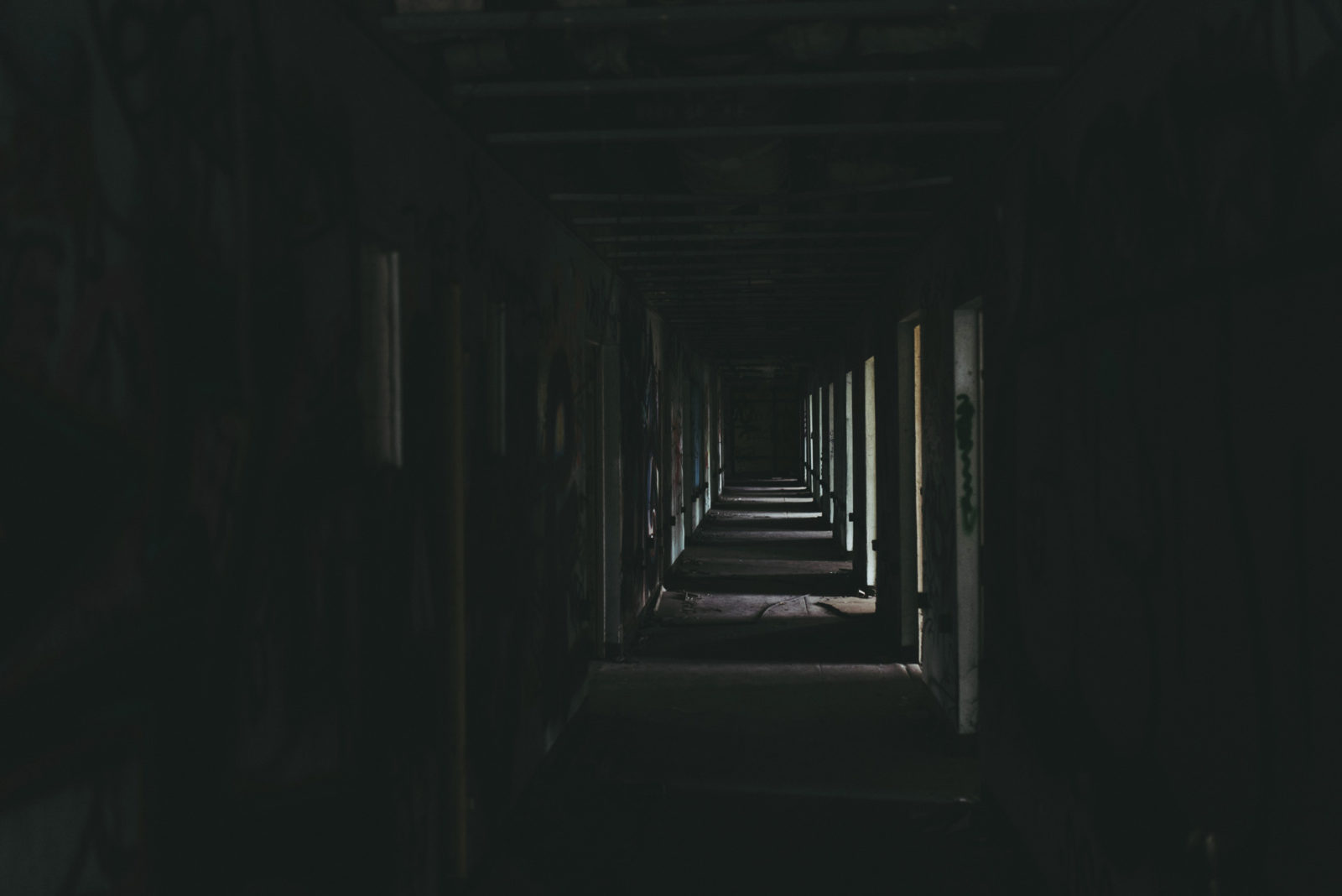 Z² – Zahn und Zieger unterwegs | Kinderkrankenhaus Weißensee | Berlin | Ruine vom Säuglings- und Kinderkrankenhaus | Foto: René Zieger | GROSS∆RTIG