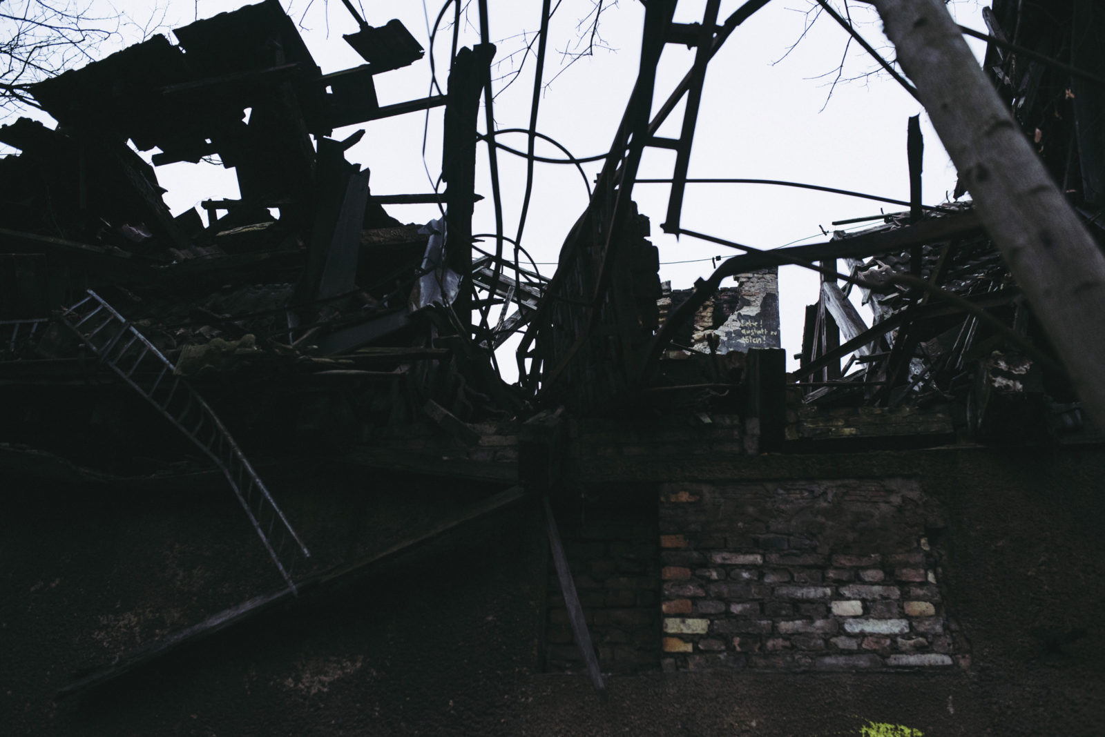 Z² – Zahn und Zieger unterwegs | Kinderkrankenhaus Weißensee | Berlin | Ruine vom Säuglings- und Kinderkrankenhaus | Foto: René Zieger | GROSS∆RTIG