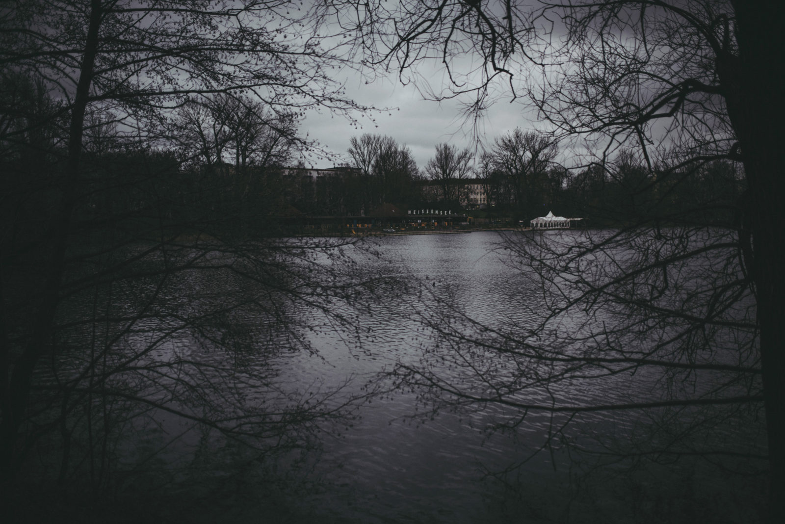 Z² – Zahn und Zieger unterwegs | Kinderkrankenhaus Weißensee | Berlin | Ruine vom Säuglings- und Kinderkrankenhaus | Foto: René Zieger | GROSS∆RTIG