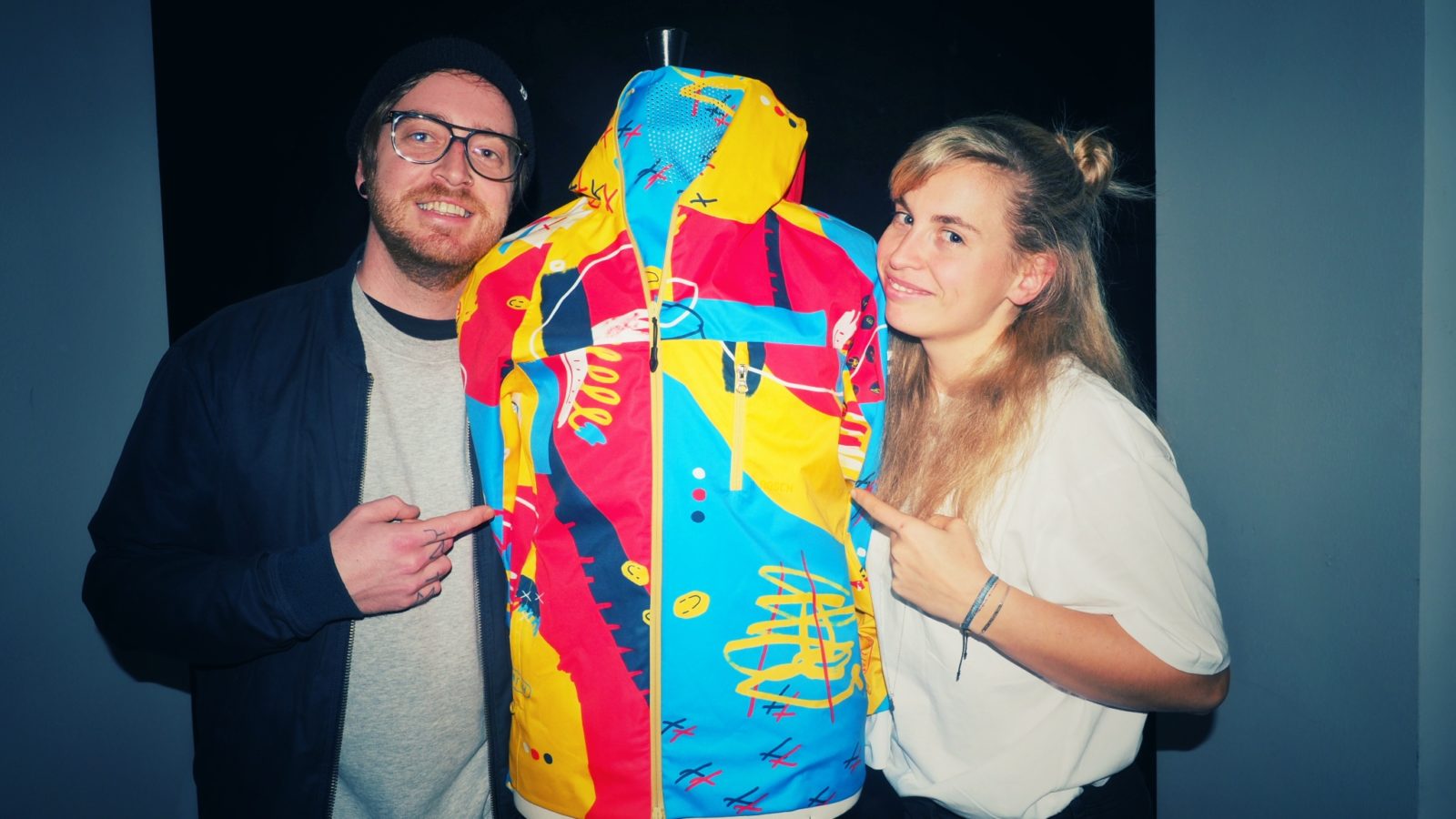 NASCH Sportswear | Nadine Schratzberger aus Wien | Crowdfunding auf Kickstarter | Funktionsjacke / Sportkleidung | GROSS∆RTIG