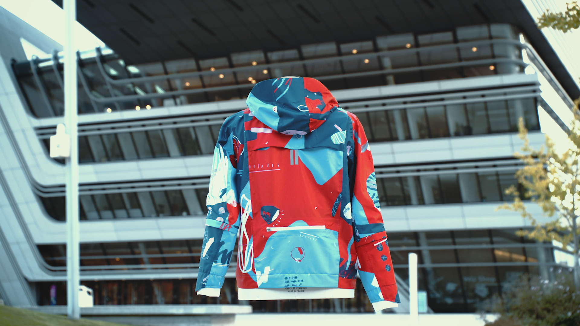 NASCH Sportswear | Nadine Schratzberger aus Wien | Crowdfunding auf Kickstarter | Funktionsjacke / Sportkleidung | GROSS∆RTIG