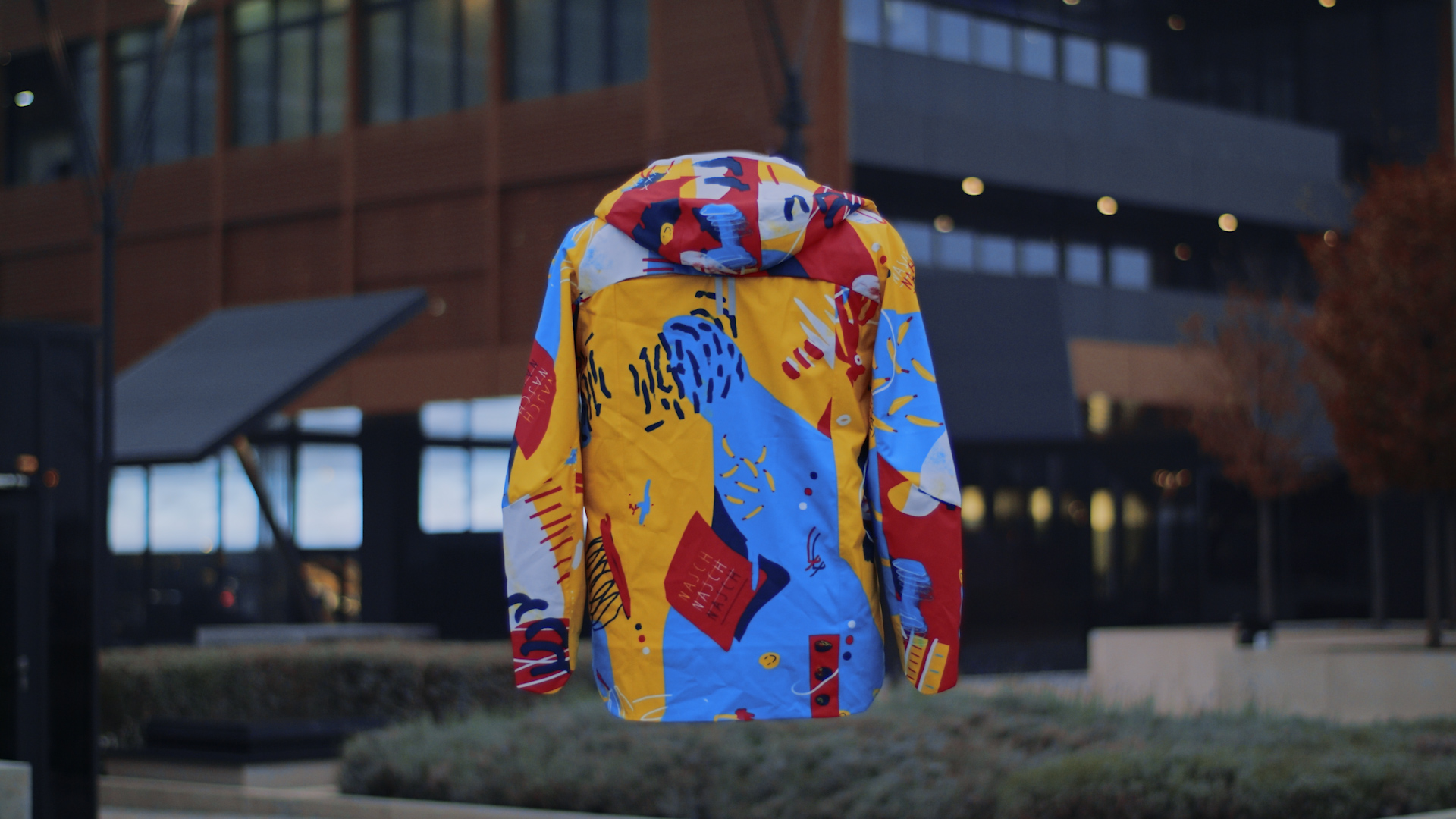 NASCH Sportswear | Nadine Schratzberger aus Wien | Crowdfunding auf Kickstarter | Funktionsjacke / Sportkleidung | GROSS∆RTIG